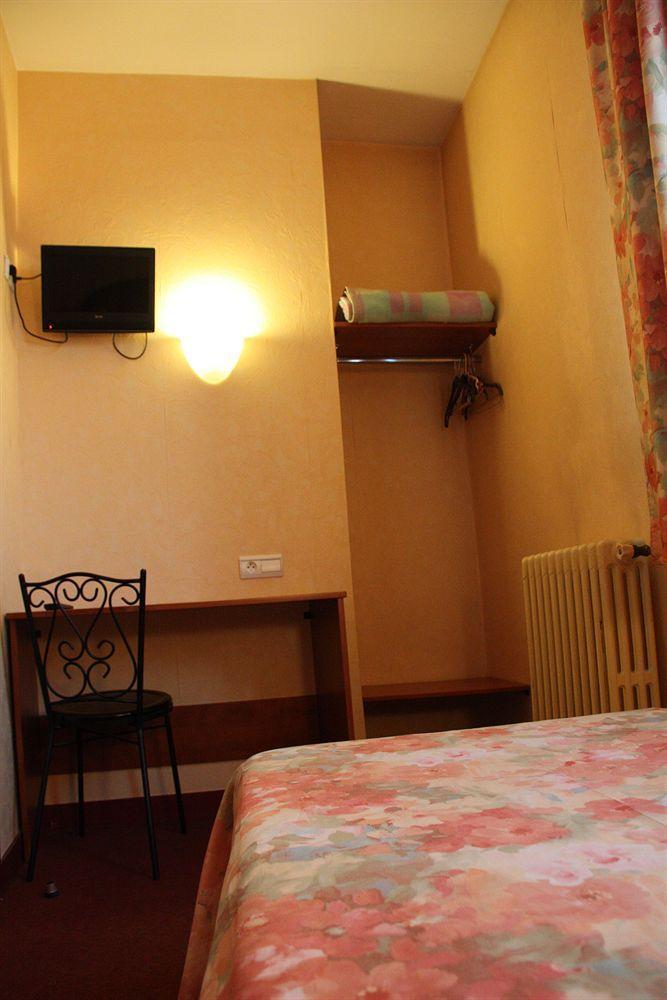 Hotel Des Lices - Анже Екстер'єр фото